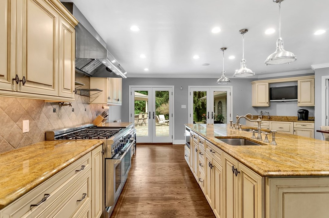 4901 Simmons Cir, Export PA  15632-9330 exterior