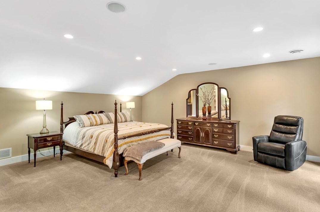 4901 Simmons Cir, Export PA  15632-9330 exterior