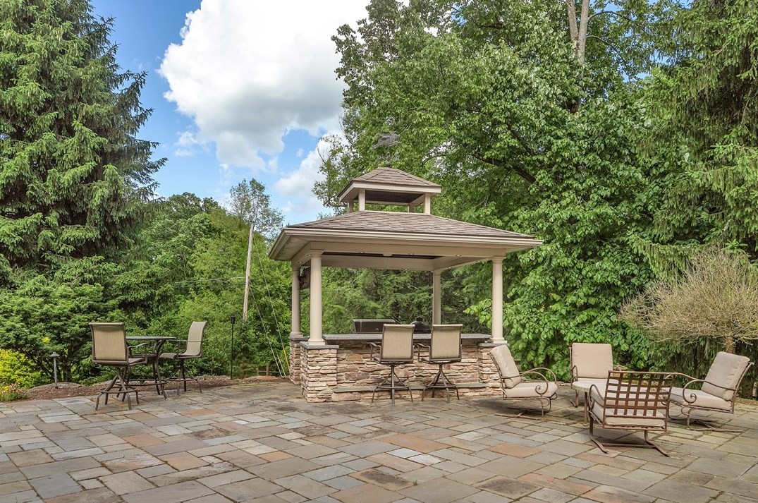 4901 Simmons Cir, Export PA  15632-9330 exterior