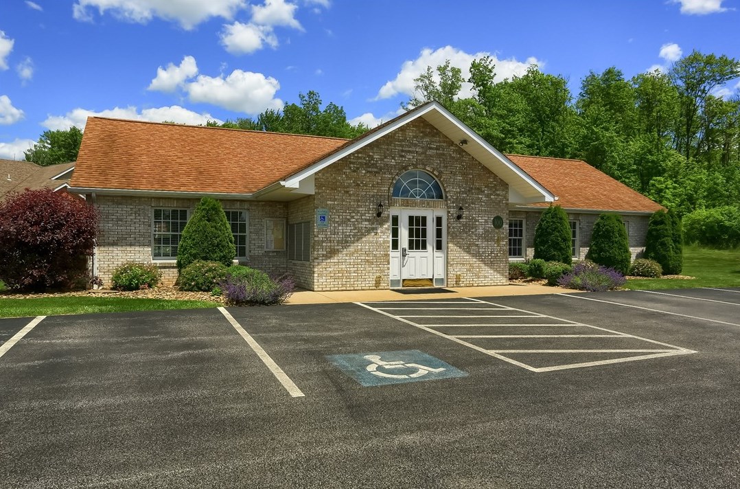 493 Stone Cliff Ln, Butler PA 16001-7302 exterior