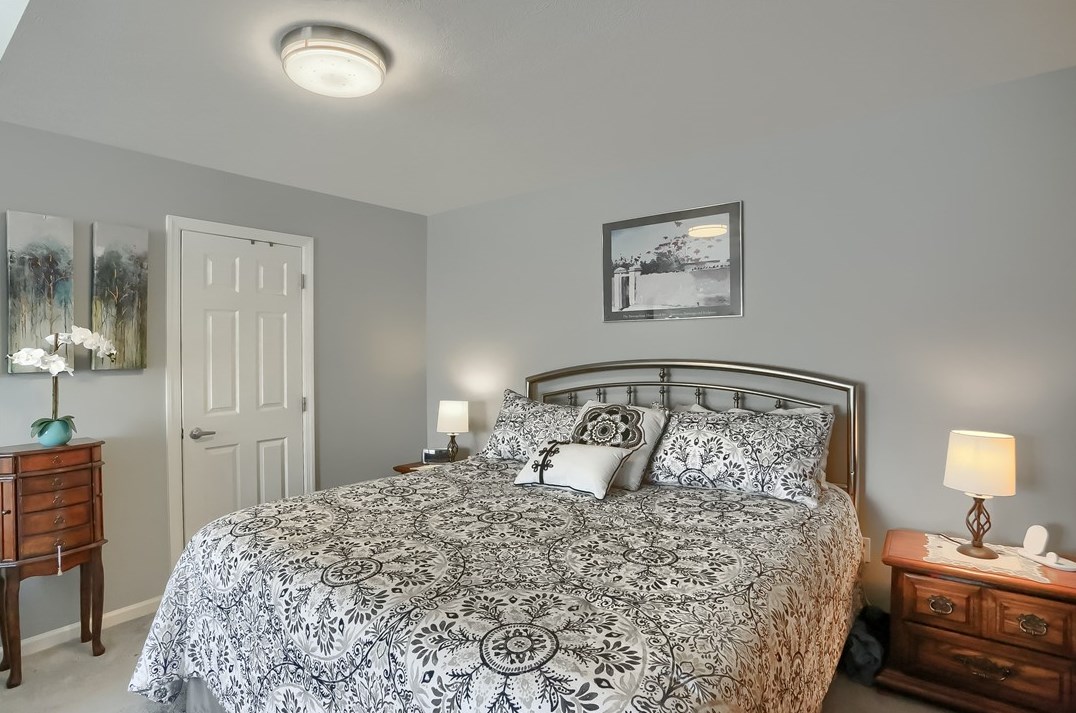 493 Stone Cliff Ln, Butler PA 16001-7302 exterior