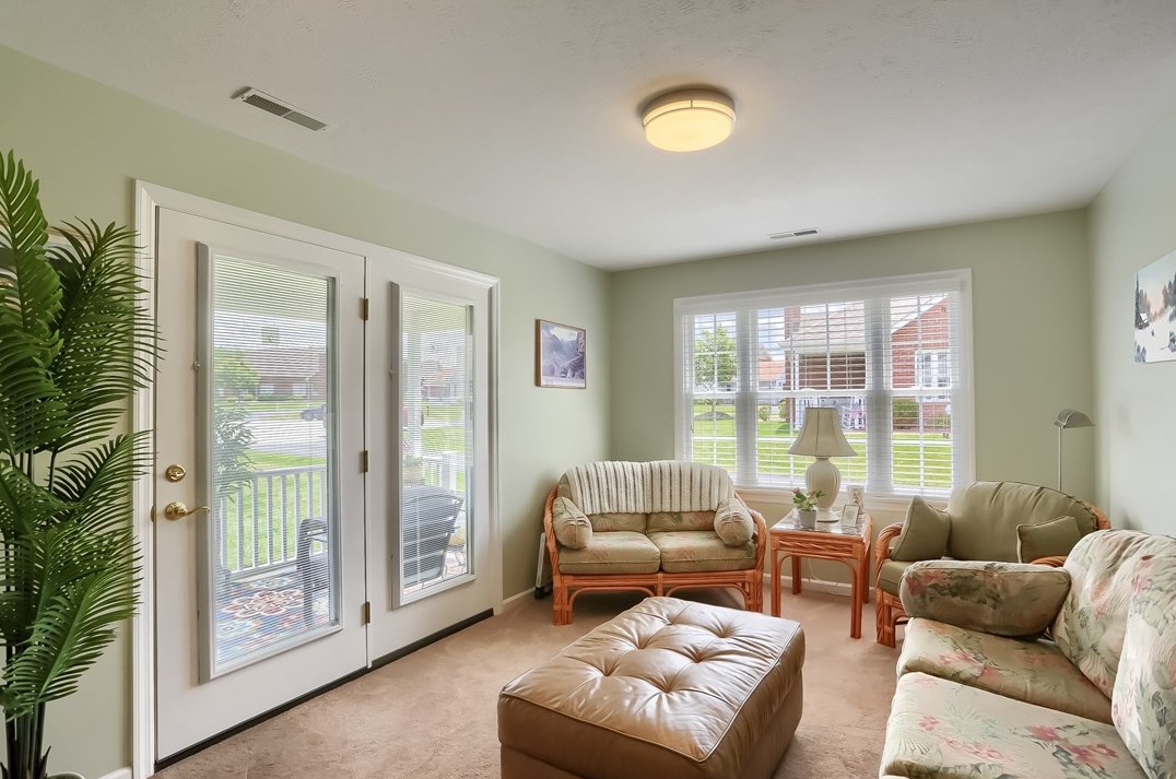 493 Stone Cliff Ln, Butler PA 16001-7302 exterior