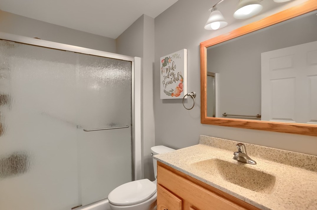 493 Stone Cliff Ln, Butler PA 16001-7302 exterior