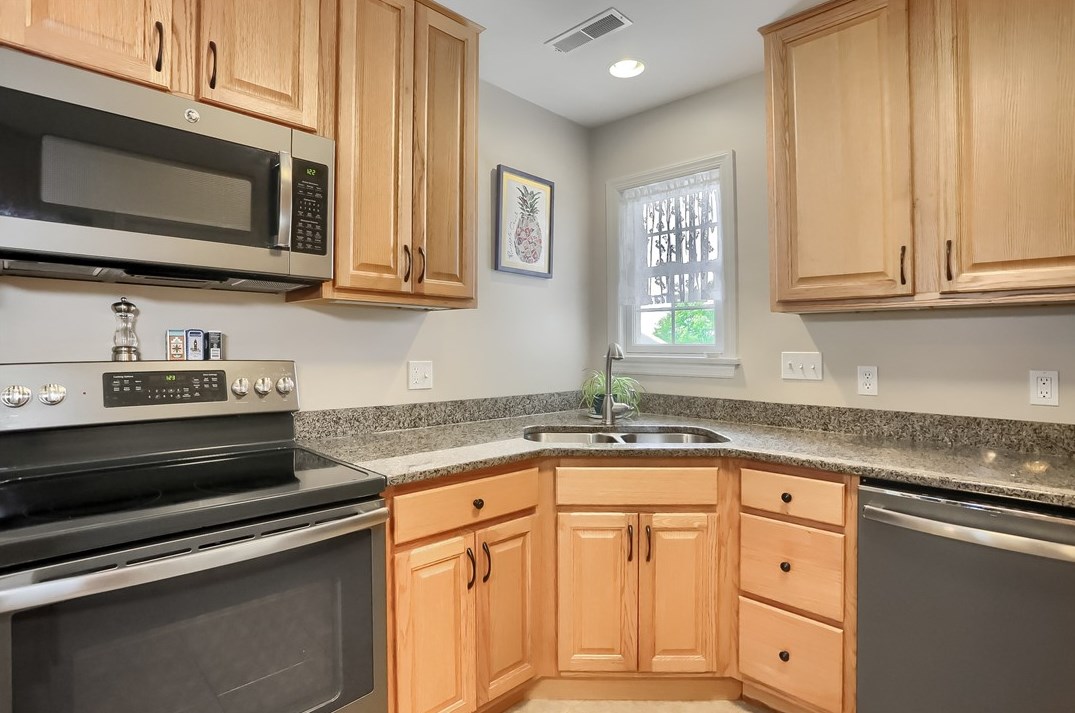 493 Stone Cliff Ln, Butler PA 16001-7302 exterior