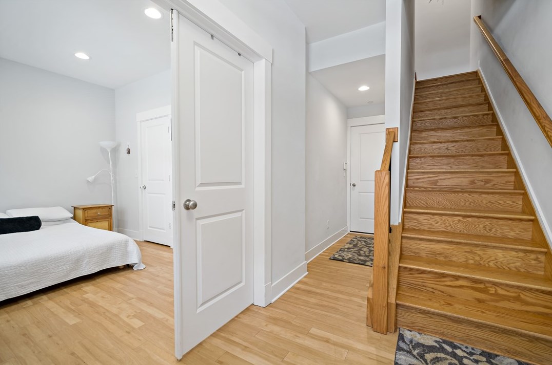 1916 Waterfront Pl, Pittsburgh PA 15222-4214 exterior