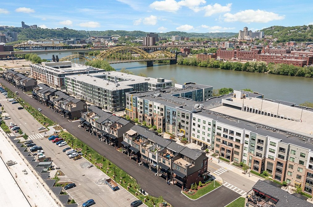 1916 Waterfront Pl, Pittsburgh PA 15222-4214 exterior