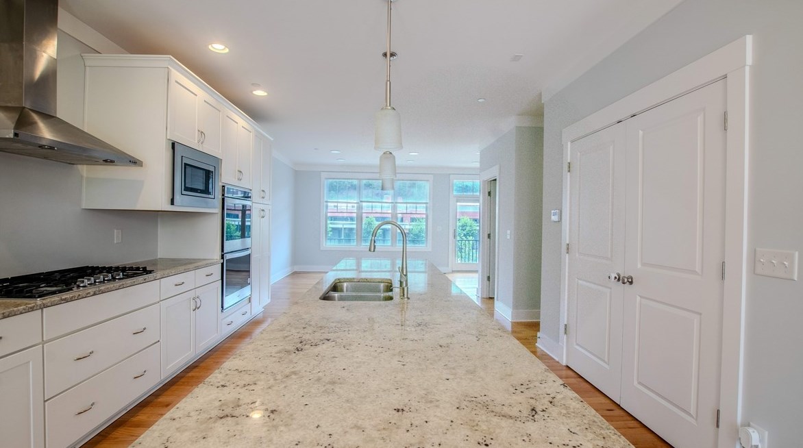 1916 Waterfront Pl, Pittsburgh PA 15222-4214 exterior