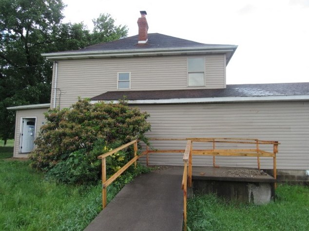 1435 Connellsville Rd, Lemont Frnce, PA 15456