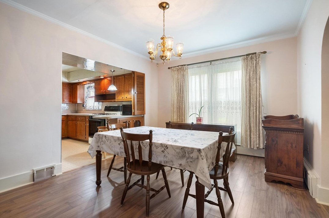 704 Louann St, Pittsburgh PA  15223-1024 exterior