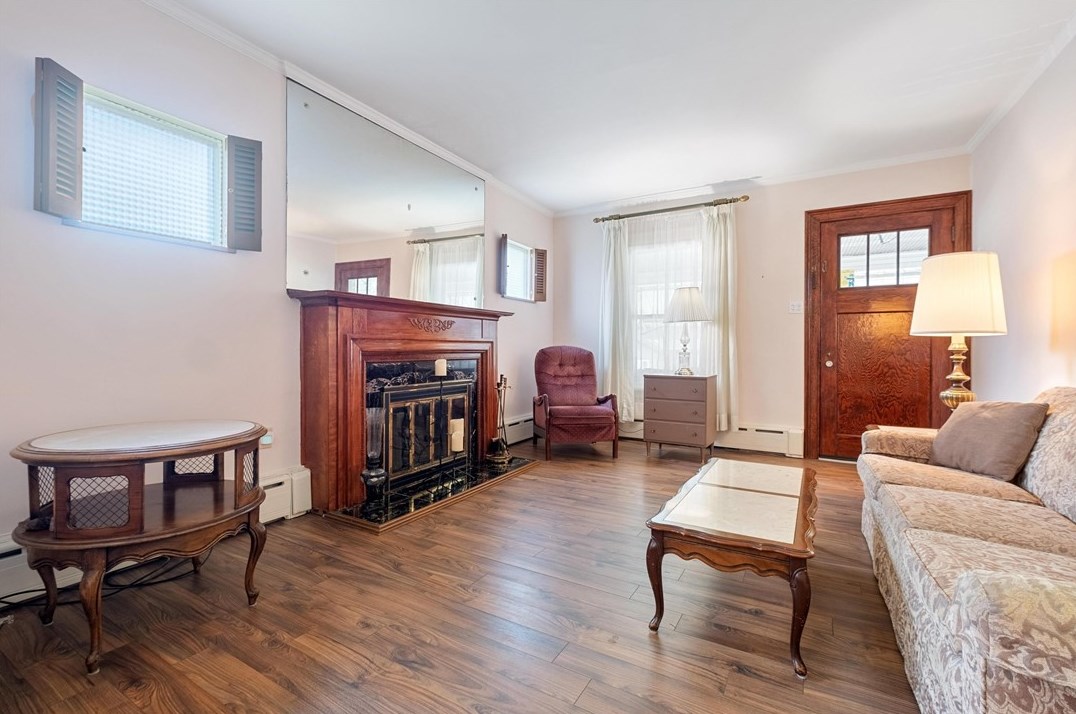 704 Louann St, Pittsburgh PA  15223-1024 exterior