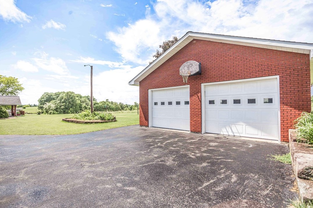 1831 Skyline Dr, Marion Center, PA 15759