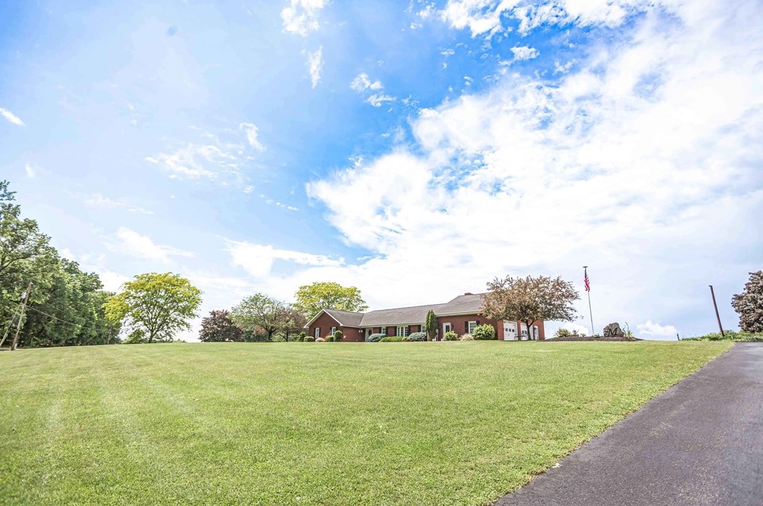 1831 Skyline Dr, Marion Center, PA 15759