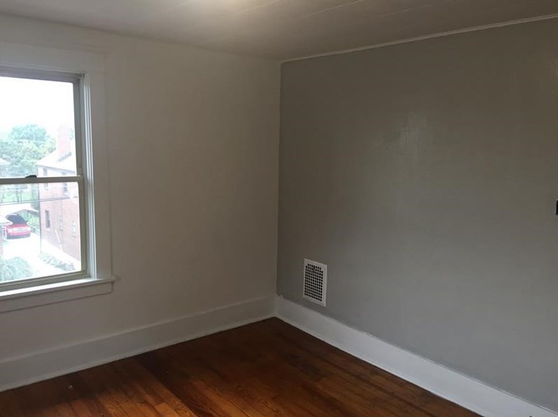 221 Ramsey Ave, Bridgeville PA 15017-1960 exterior