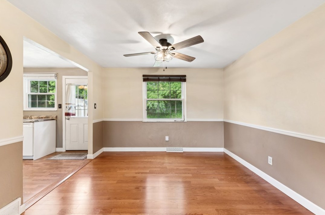 100 Kathy Dr, Hunker, PA 15639