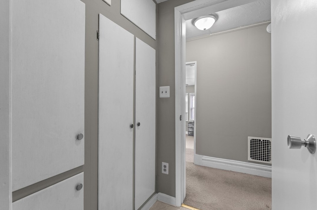 409 Lorenz Ave, Pittsburgh PA 15220-5734 exterior