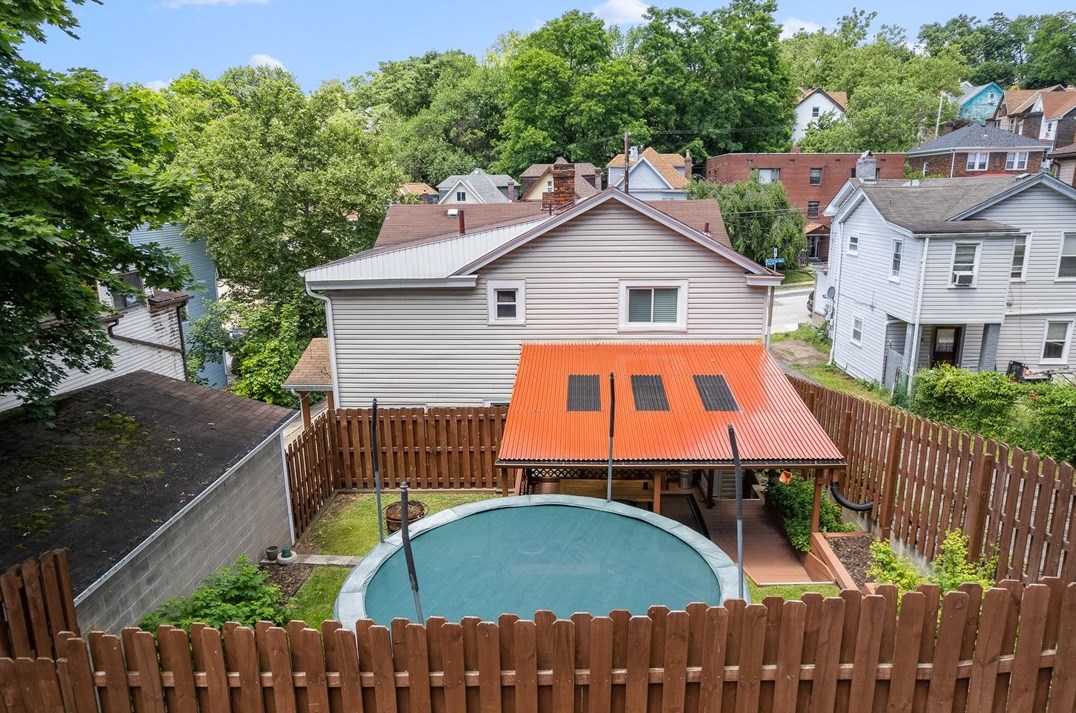 409 Lorenz Ave, Pittsburgh PA 15220-5734 exterior