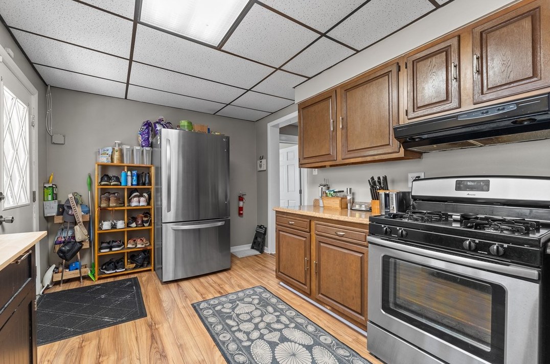 409 Lorenz Ave, Pittsburgh PA 15220-5734 exterior