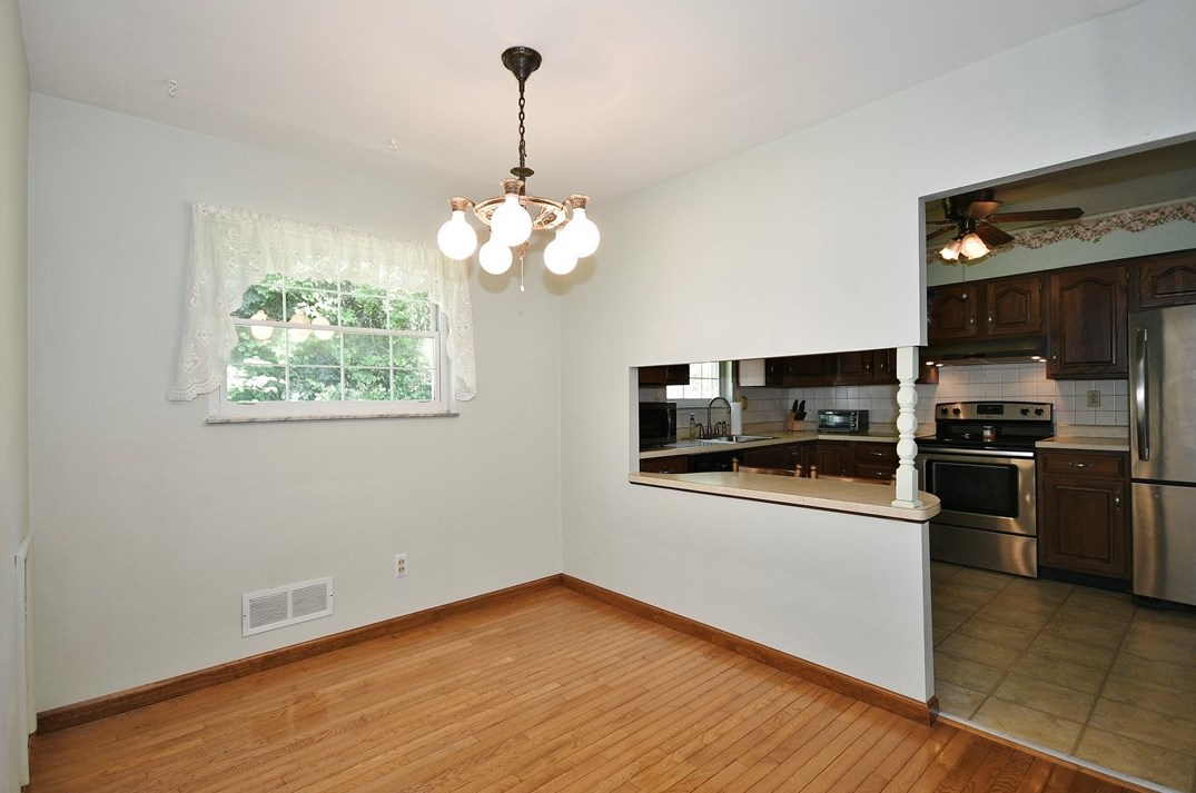 448 Temona Dr, Pittsburgh PA 15236-4249 exterior