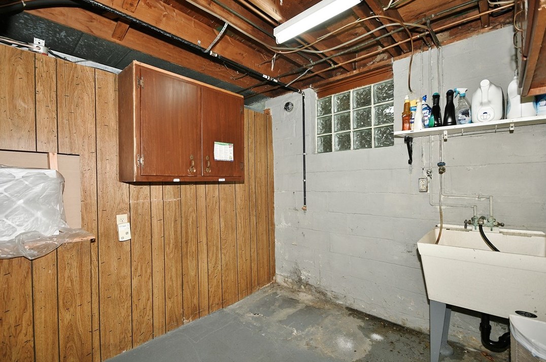 448 Temona Dr, Pittsburgh PA 15236-4249 exterior