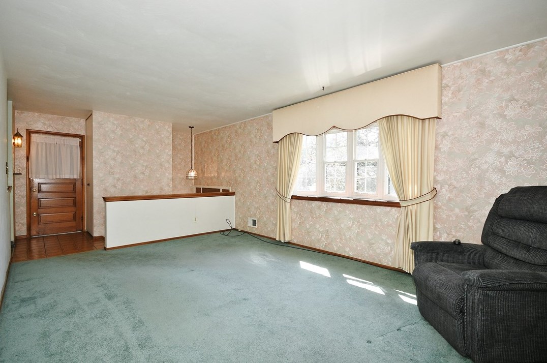 448 Temona Dr, Pittsburgh PA 15236-4249 exterior