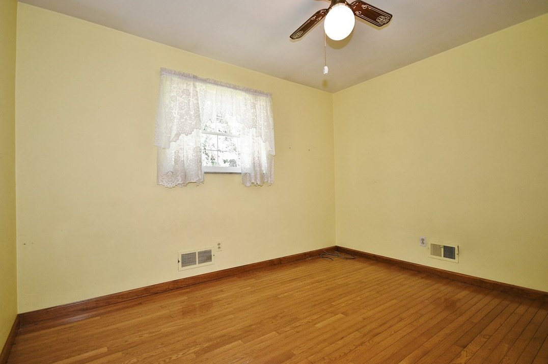 448 Temona Dr, Pittsburgh PA 15236-4249 exterior