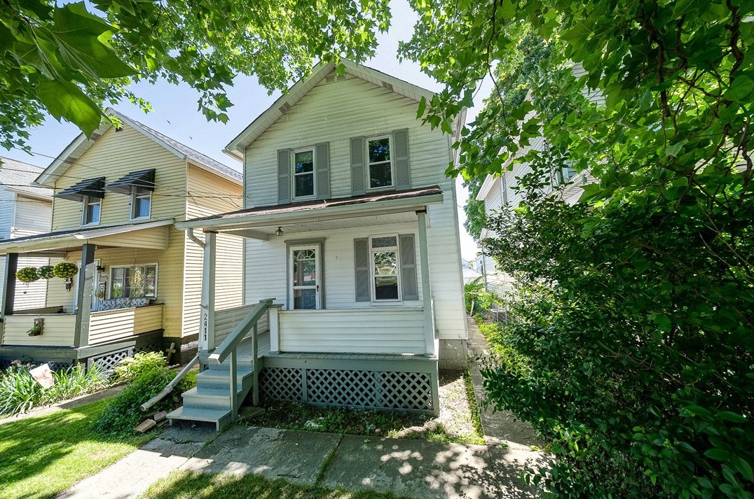 2411 2nd Ave, Koppel, PA 16136