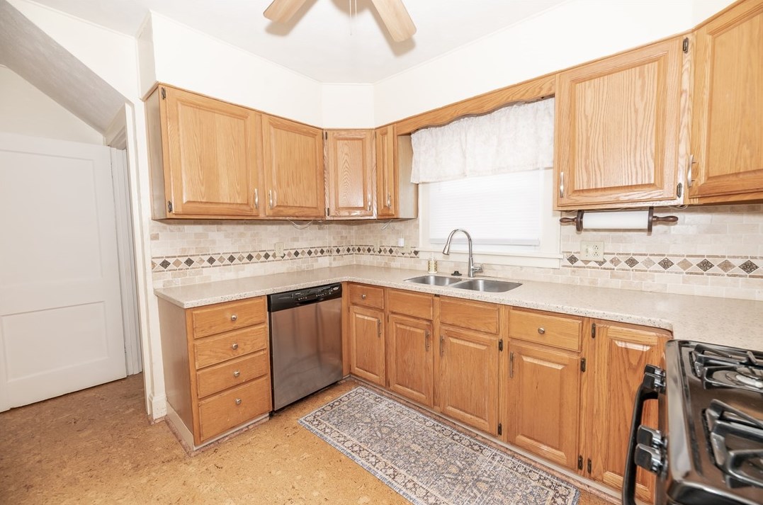 530 6 St, Indiana PA 15701-1204 exterior