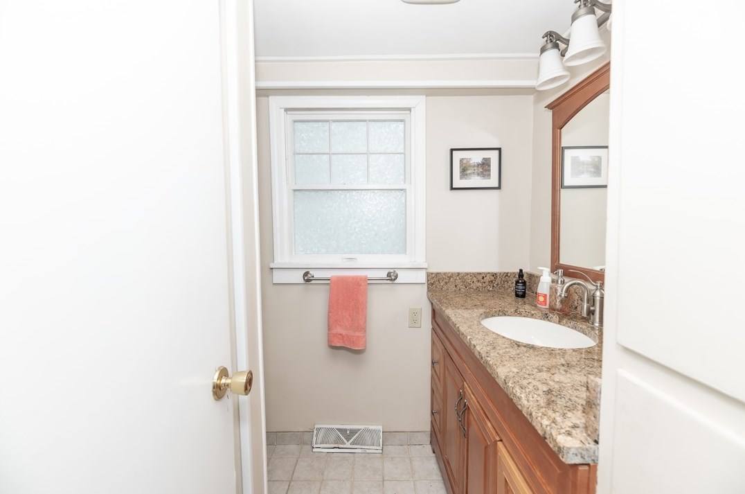 530 6 St, Indiana PA 15701-1204 exterior