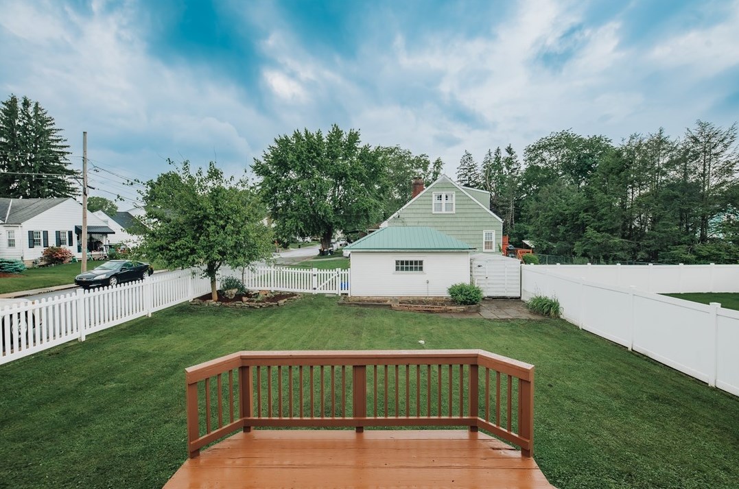 530 6 St, Indiana PA 15701-1204 exterior