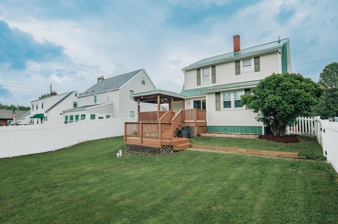 530 6 St, Indiana PA 15701-1204 exterior