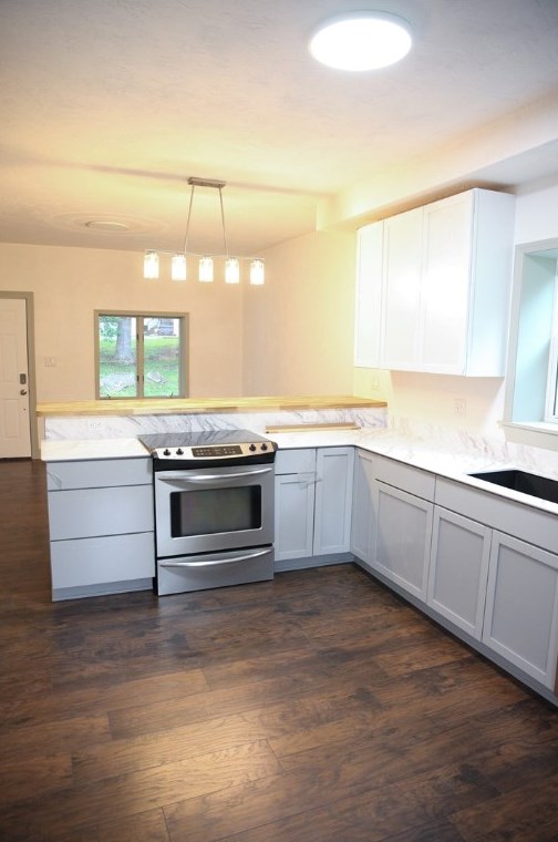 2216 2 St, South Connellsville PA  15425-5313 exterior