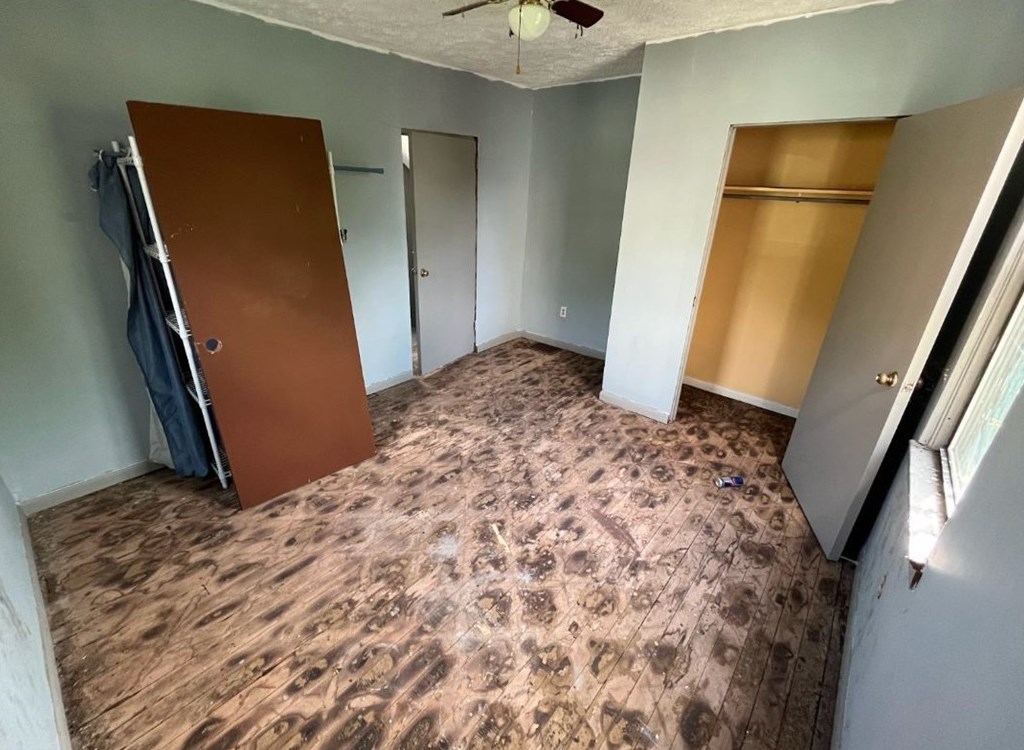 222 North Ave, East Pgh, PA 15112