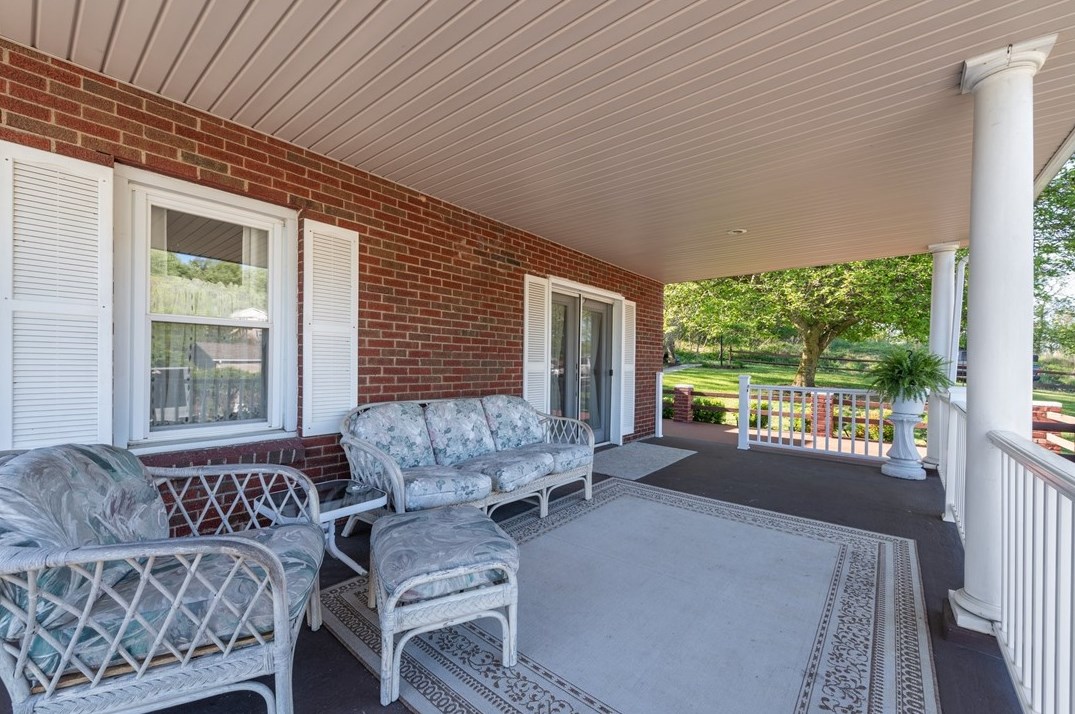5 Carothers Way, Elizabeth, PA 15037