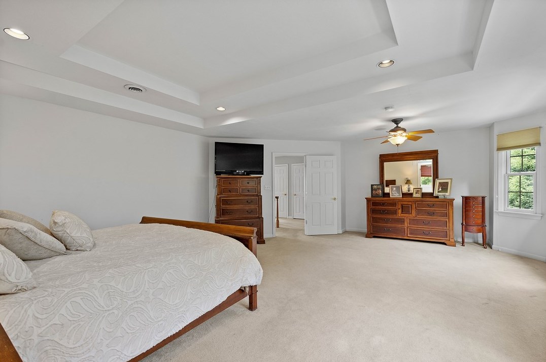 17 Kingswood Ct, Washington PA 15301-9600 exterior