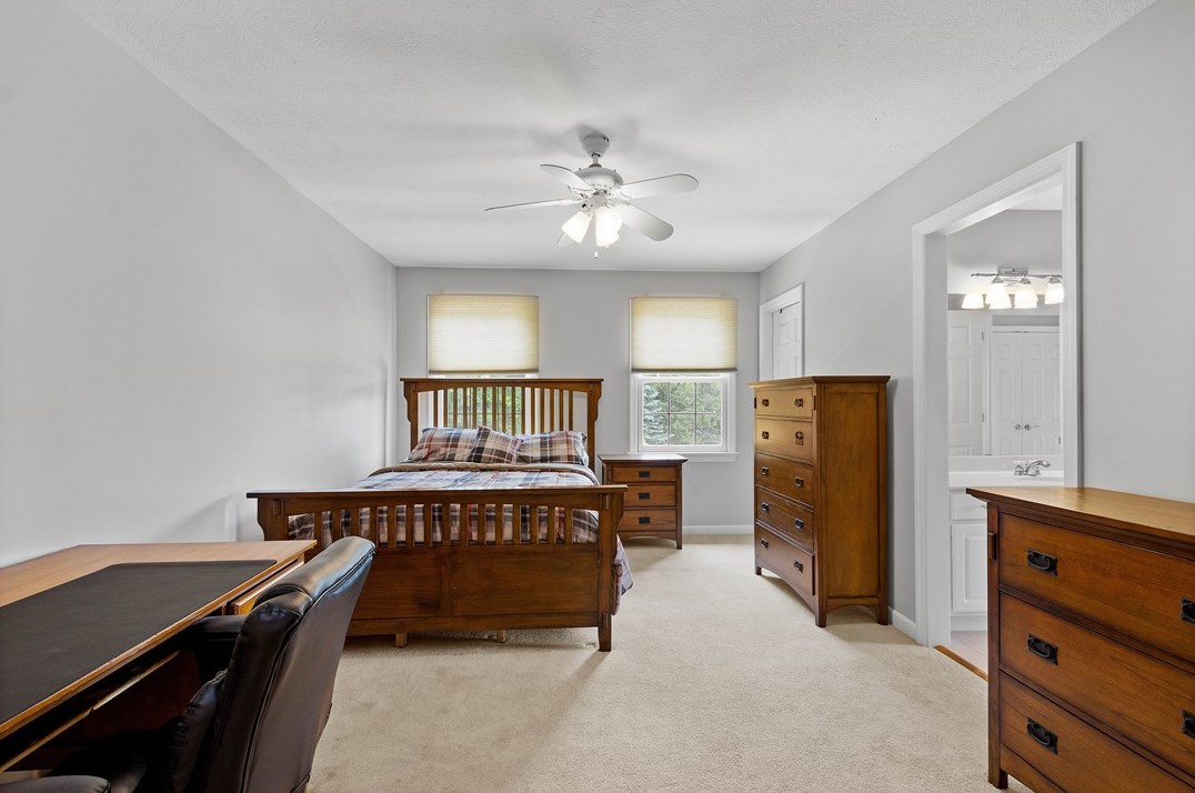 17 Kingswood Ct, Washington PA 15301-9600 exterior