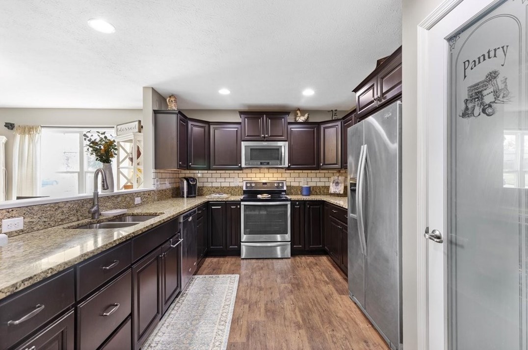 156 Edward St, New Kensington PA  15068-3016 exterior