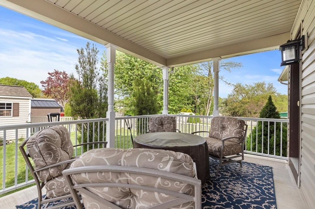 156 Edward St, New Kensington PA  15068-3016 exterior