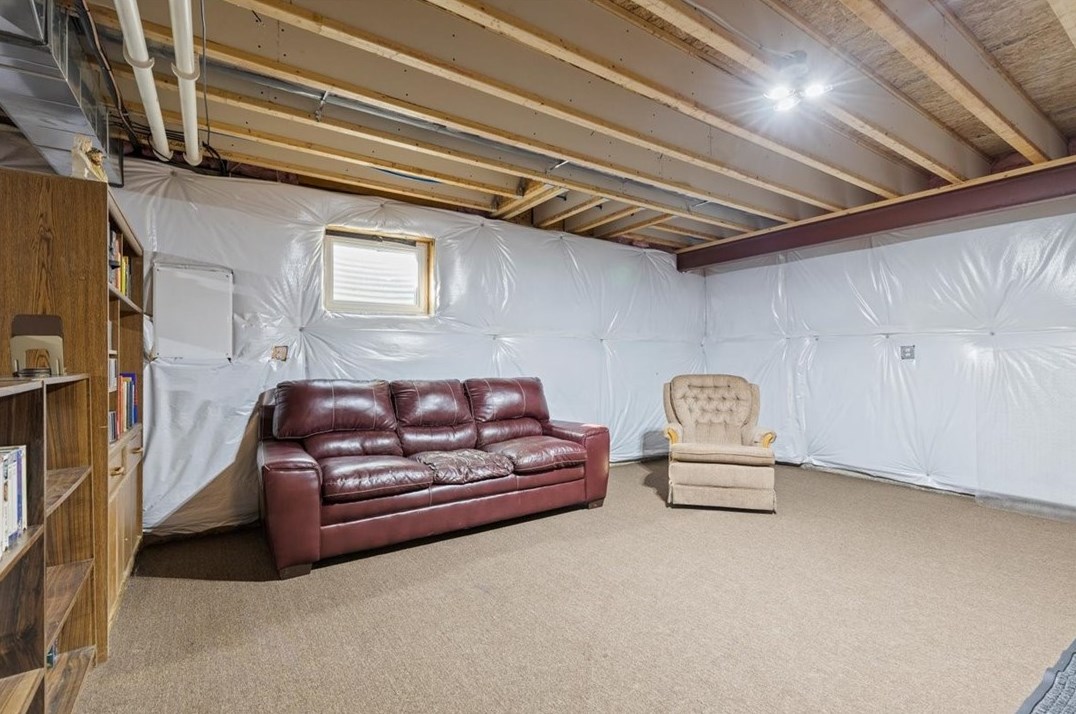 156 Edward St, New Kensington PA  15068-3016 exterior