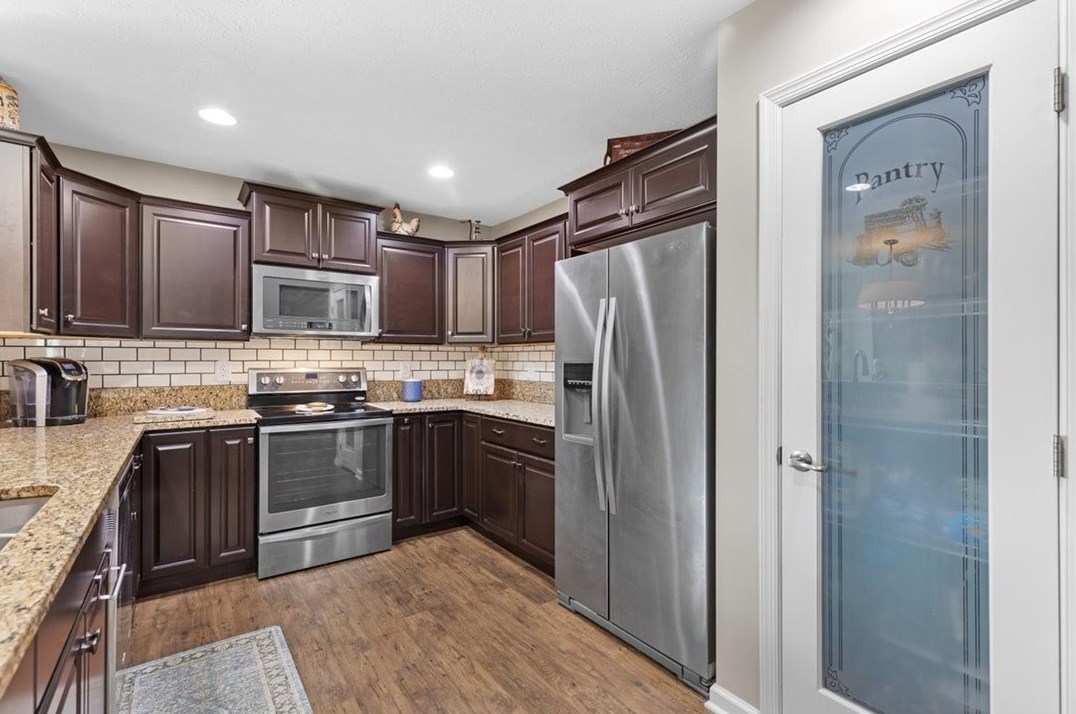 156 Edward St, New Kensington PA  15068-3016 exterior