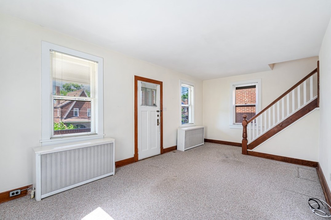 6434 Rosemoor St, Pittsburgh PA  15217-3024 exterior