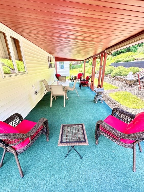 327 Good St, Jeannette, PA 15644