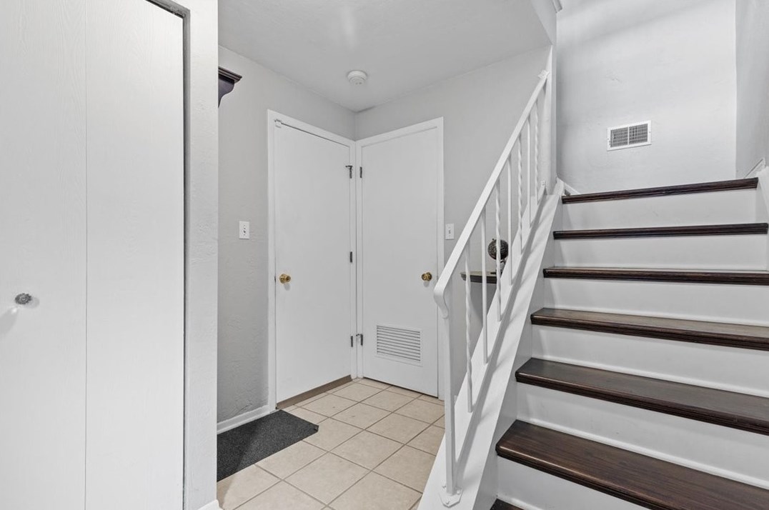 226 Timber Dr, Trafford, PA 15085