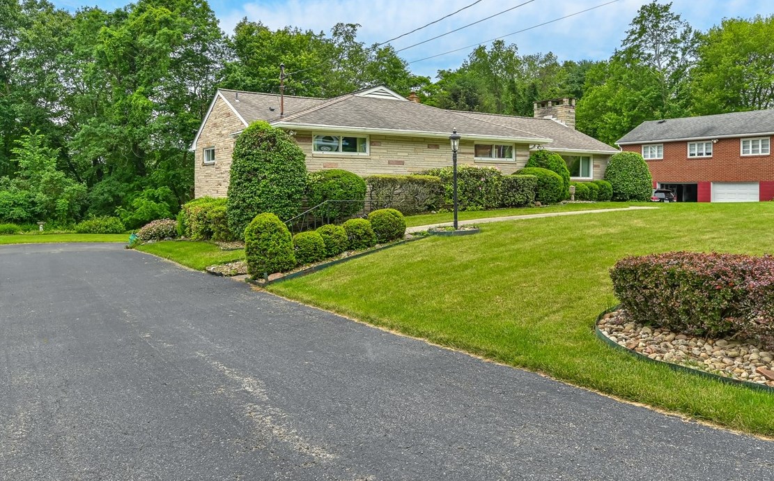 212 Beech Rd, Butler PA 16001-1903 exterior