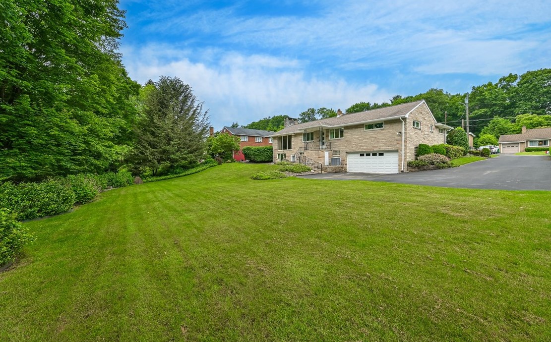 212 Beech Rd, Butler PA 16001-1903 exterior