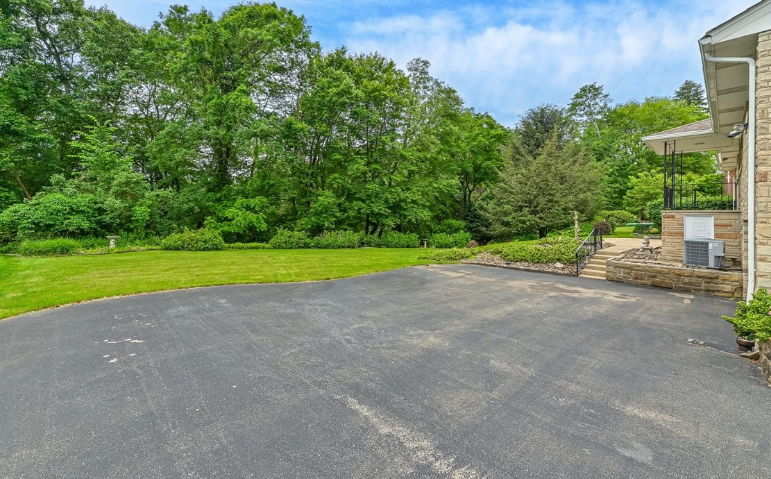 212 Beech Rd, Butler PA 16001-1903 exterior