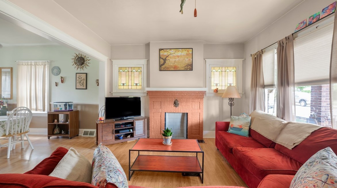 913 Elmwood St, Mckeesport PA  15133-3910 exterior