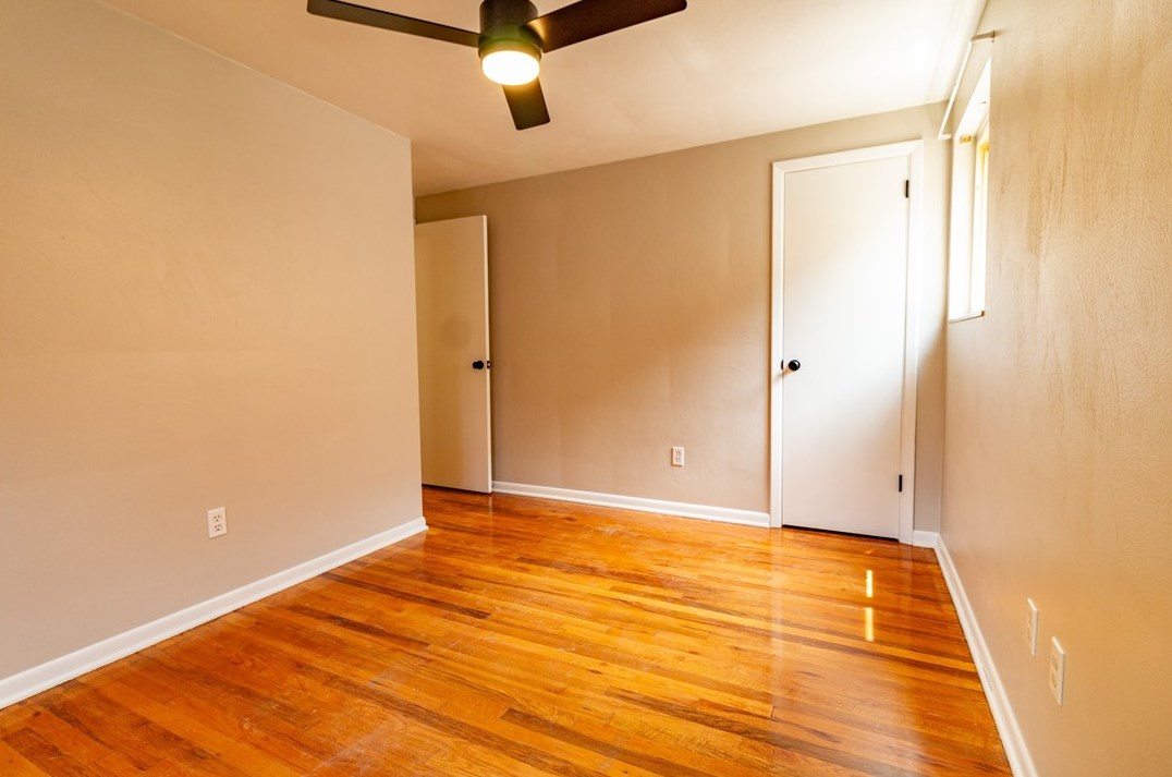 4045 Cloverlea St, Pittsburgh PA 15227-3442 exterior