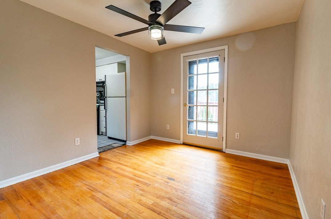 4045 Cloverlea St, Pittsburgh PA 15227-3442 exterior