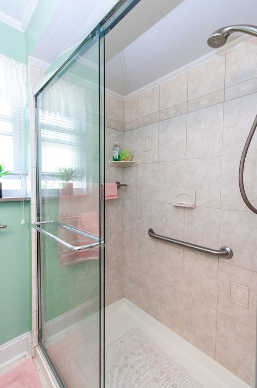 8300 Remington Dr, Pittsburgh PA  15237-5732 exterior