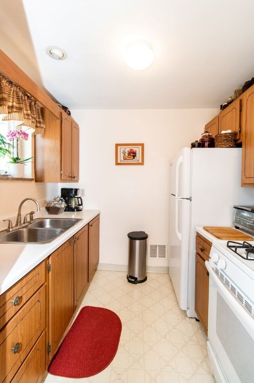 8300 Remington Dr, Pittsburgh PA  15237-5732 exterior